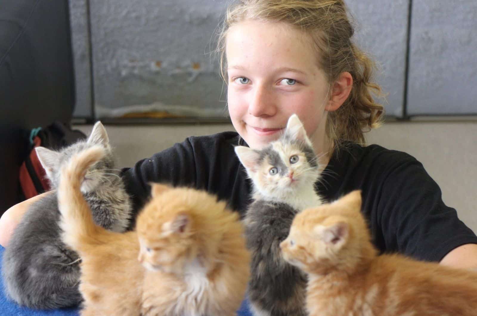 girl with kittens