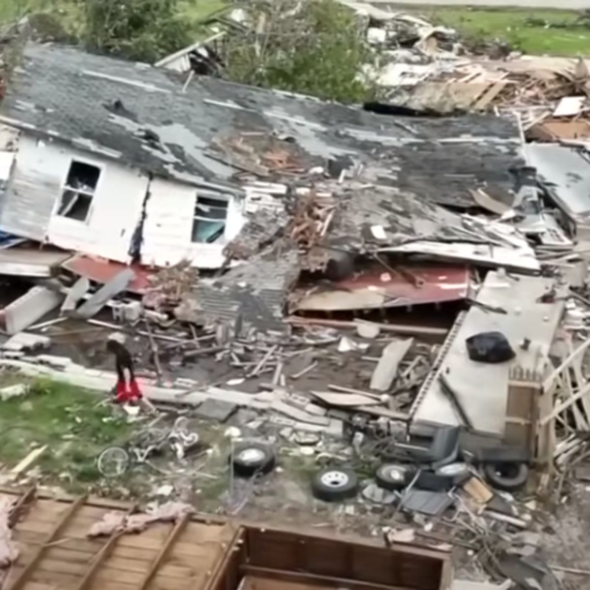 house affected by the tornado