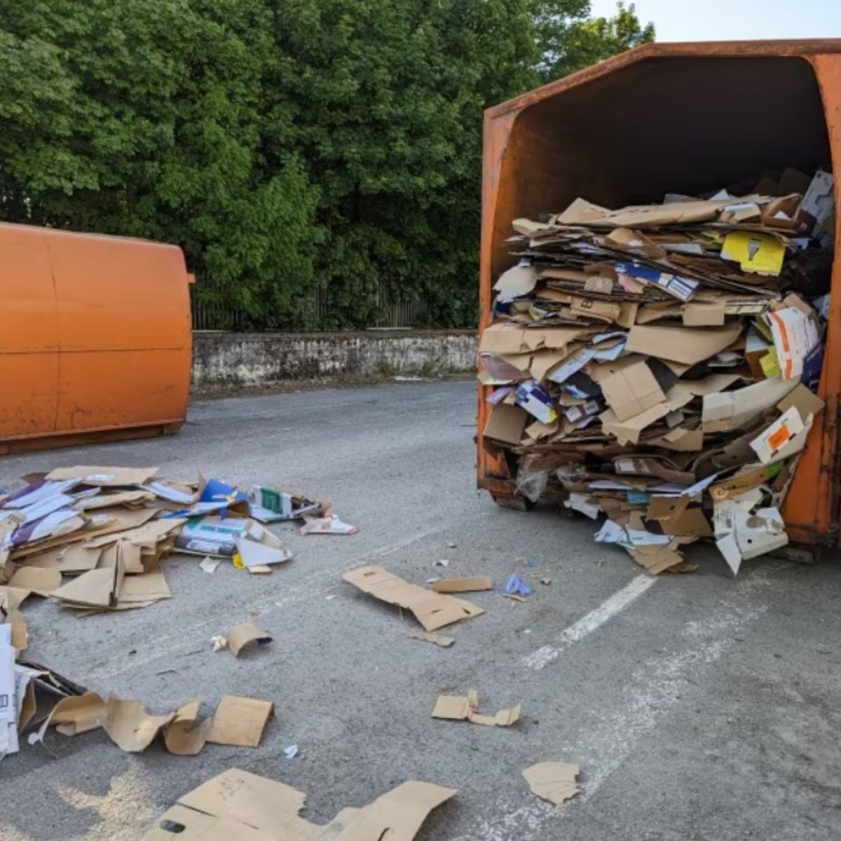 truck full of carboards