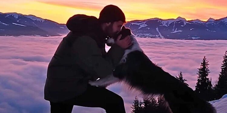 Man Leaves Everything Behind and Goes on Adventure with His Dog, Capturing Epic Pics