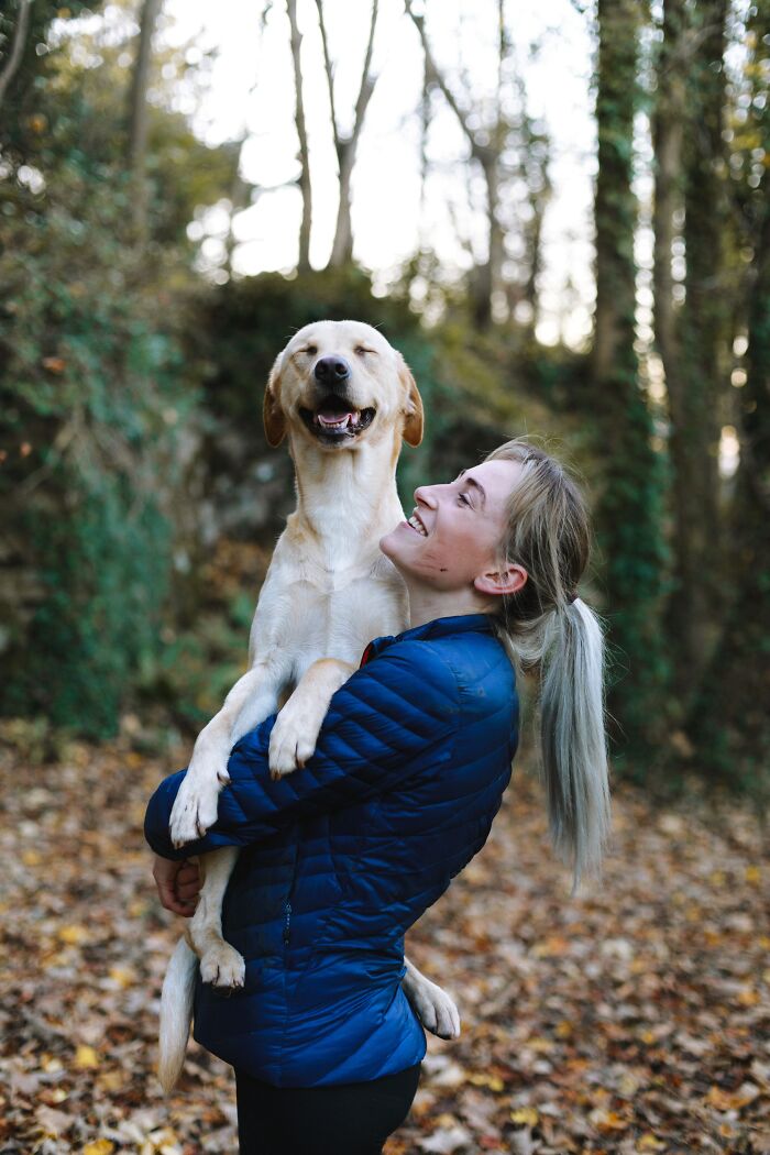 Heartwarming Video Showing Shelter Dog Saying Goodbye To Staff Members After Being Adopted